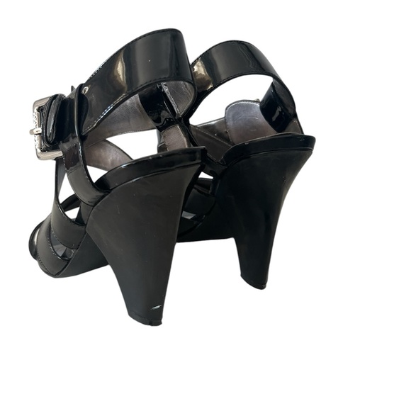 Guess Gladiator Black Patent Leather Sandals Sz 6.5 - Picture 3 of 6